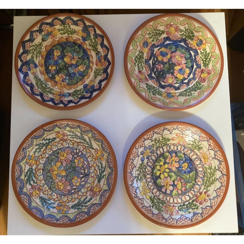 Round Decorative Portuguese Hand Painted Pottery 9.5" Plates x 4 - NEW - Picture 4 of 5